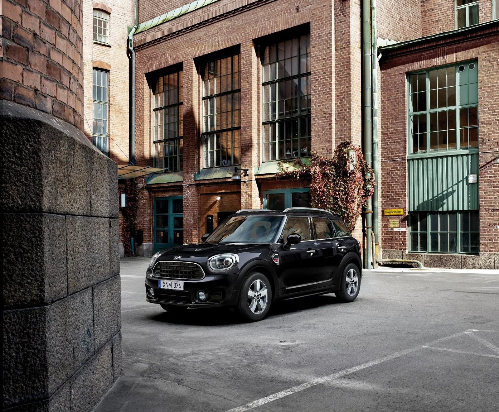 MINI Crossover Buckinghamの公式プレス写真