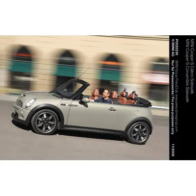 MINI Convertible Sidewalkの公式プレス写真