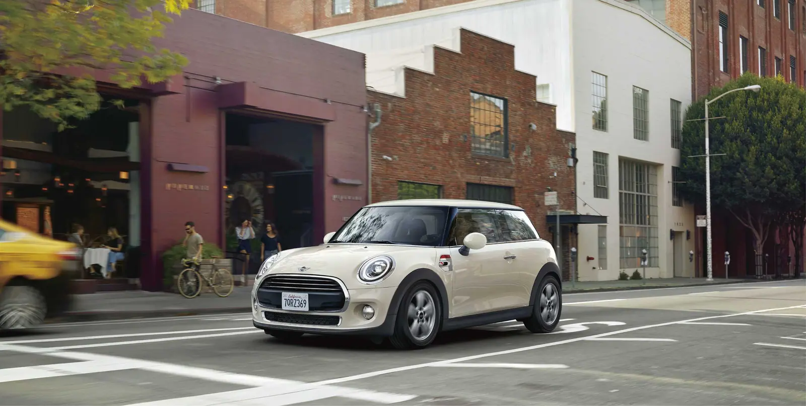 MINI Victoria (LCI)の公式プレス写真