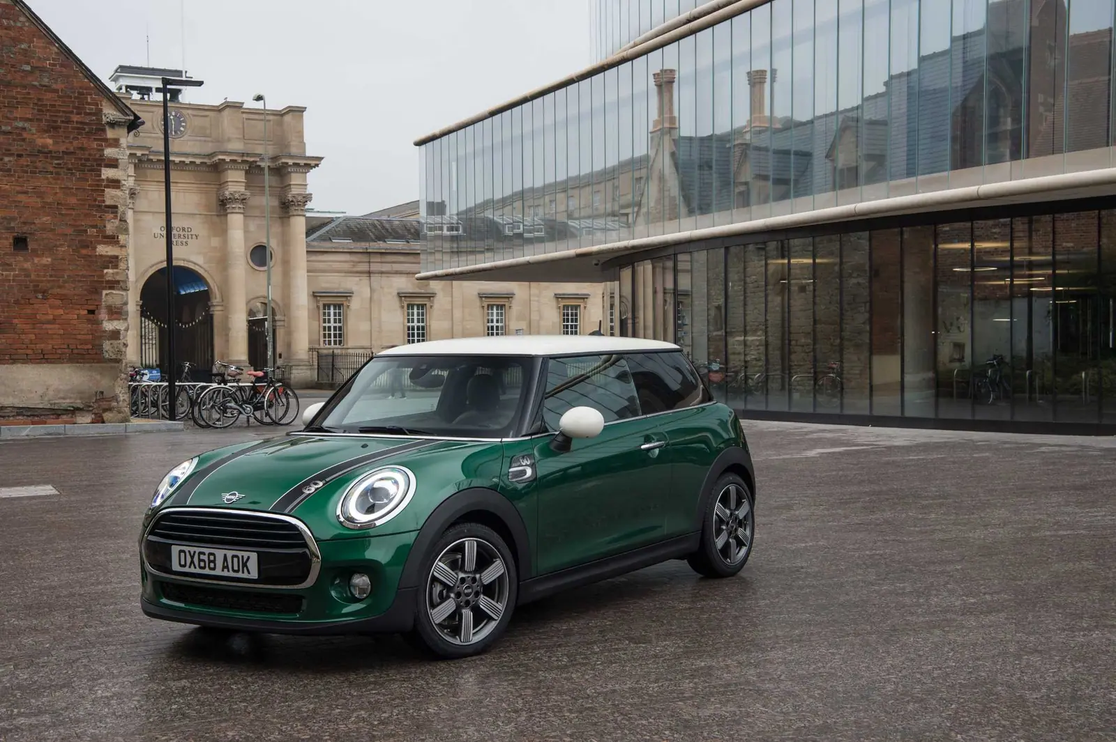 MINI 60 Years Editionの公式プレス写真