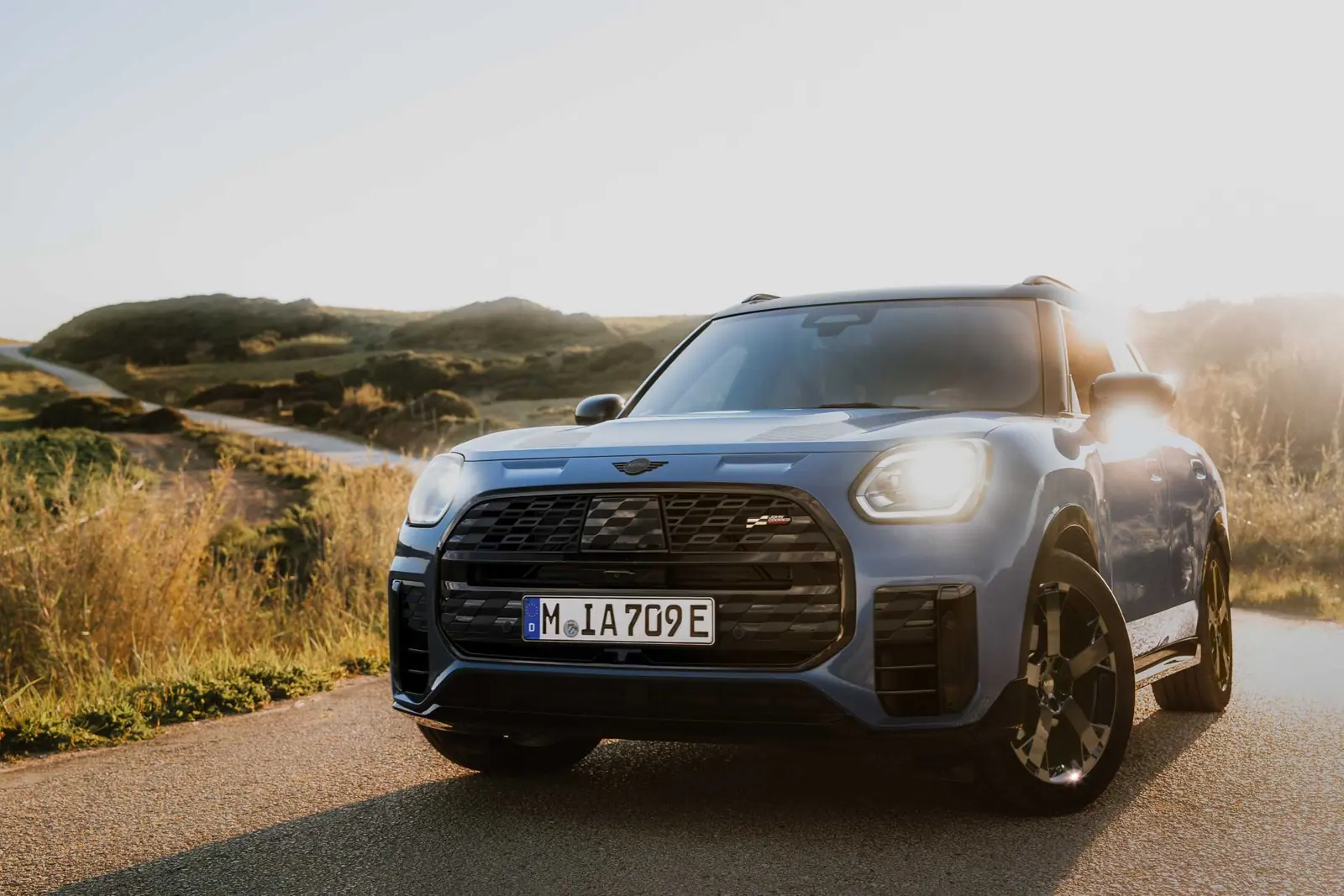 Countryman Slate Blueの公式プレス写真